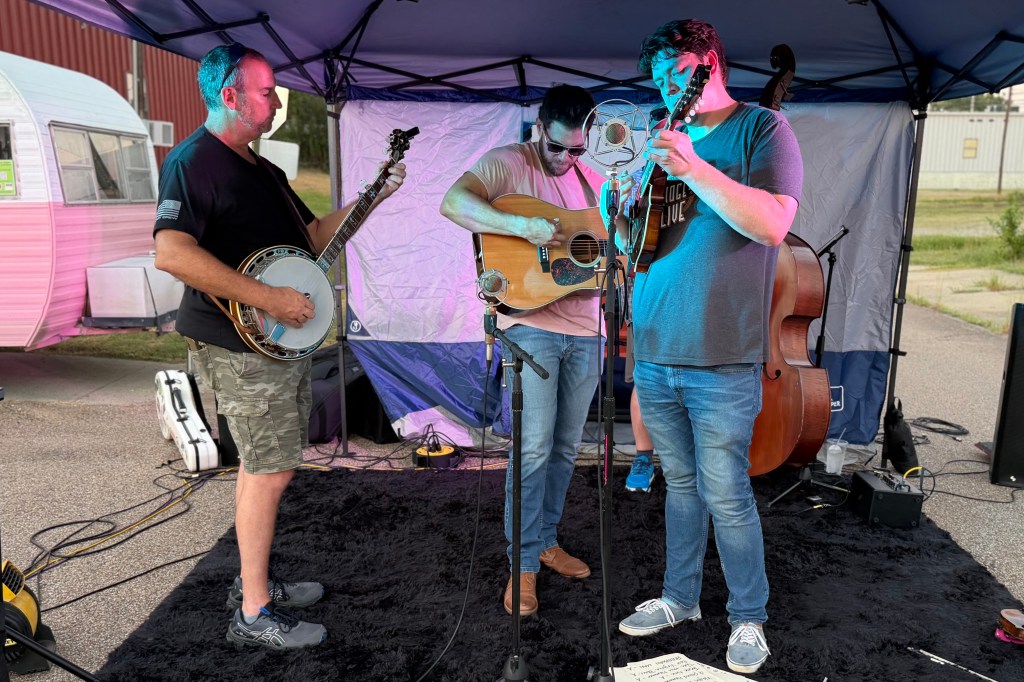 The Gravel Yard Bluegrass Band performs on Friday evening at the Caddo River Festival. All photos: Kayla Hartsfield